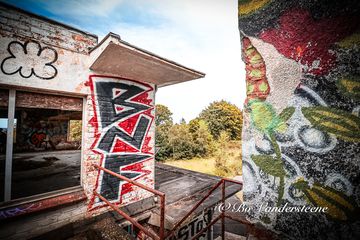 Vivid Marks - Graffiti on Abandoned Architecture